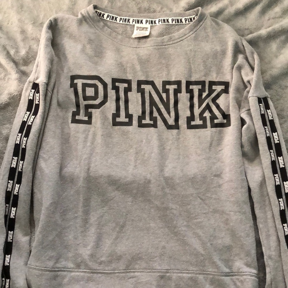 Women’s XS long sleeved shirt